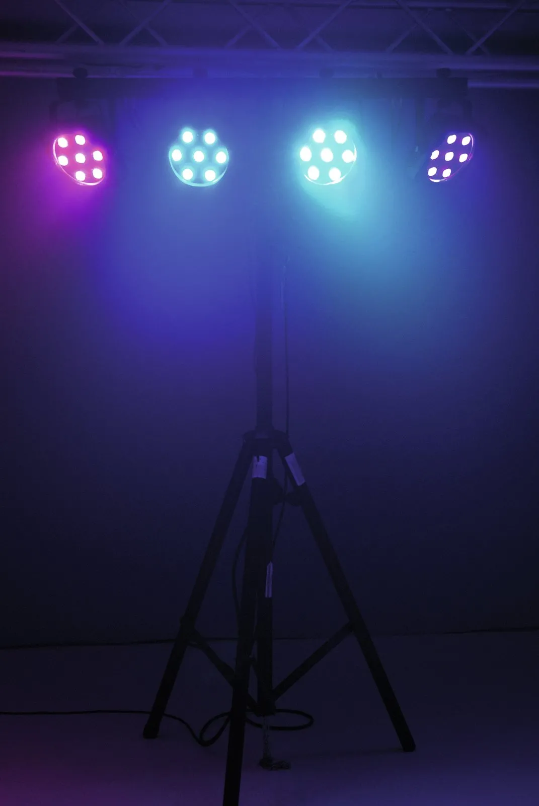 4 ledparren aan statief